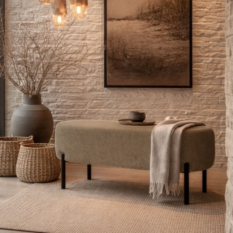 Pufa tapicerowana półokrągła Delice II w tkaninie Sole 27(3).jpg